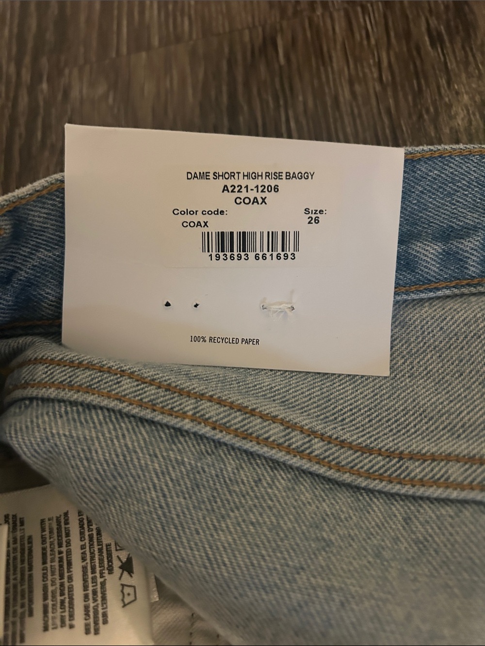 AGOLDE Dame Shorts - New With Tags - Size 26 - Picture 10 of 11
